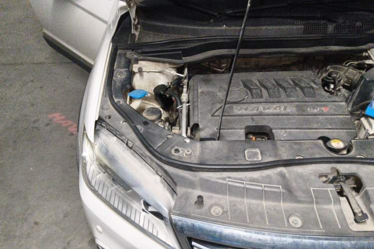 Used Haval H6 2014 Sport Version 1.5T Manual Two-Wheel Drive Elite Edition Engine Bay Right