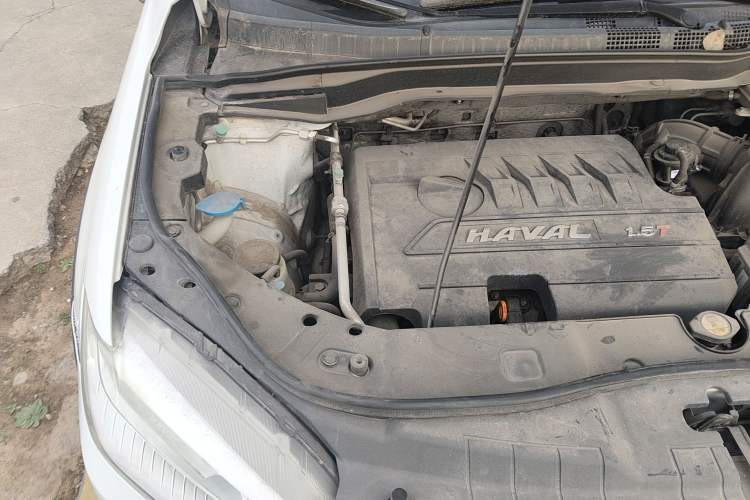 Used Haval H6 2014 Sport Version 1.5T Manual Two-Wheel Drive Elite Edition Engine Bay Right