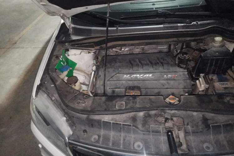 Used Haval H6 2014 Sport Version 1.5T Manual Two-Wheel Drive Elite Edition Engine Bay Right