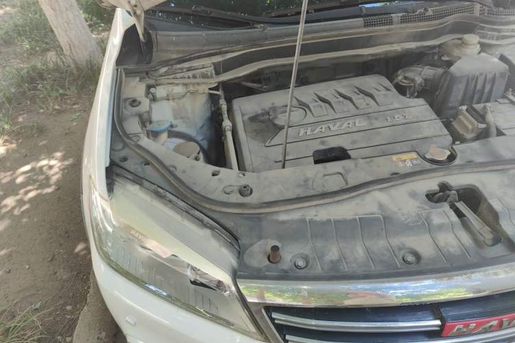 Used Haval H6 2014 Sport Version 1.5T Manual Two-Wheel Drive Elite Edition Engine Bay Right