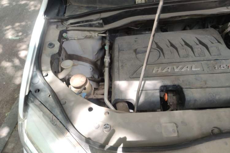 Used Haval H6 2014 Sport Version 1.5T Manual Two-Wheel Drive Elite Edition Engine Bay Right