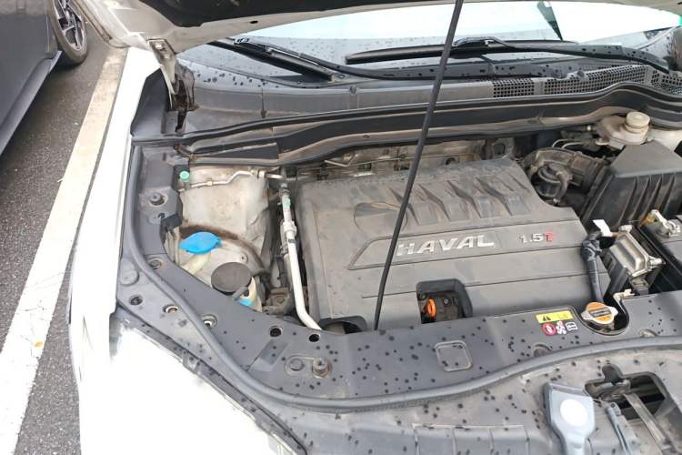 Used Haval H6 2014 Sport Version 1.5T Manual Two-Wheel Drive Elite Edition Engine Bay Right