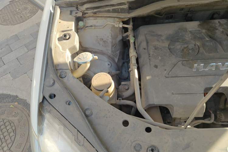 Used Haval H6 2014 Sport Version 1.5T Manual Two-Wheel Drive Elite Edition Engine Bay Right