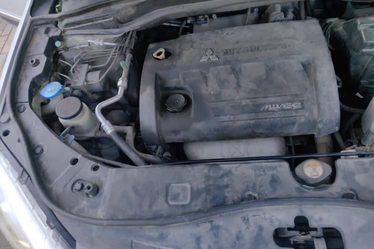 Used Haval H6 2014 Sport Edition 2.4L Automatic Elite Model Engine Bay Right