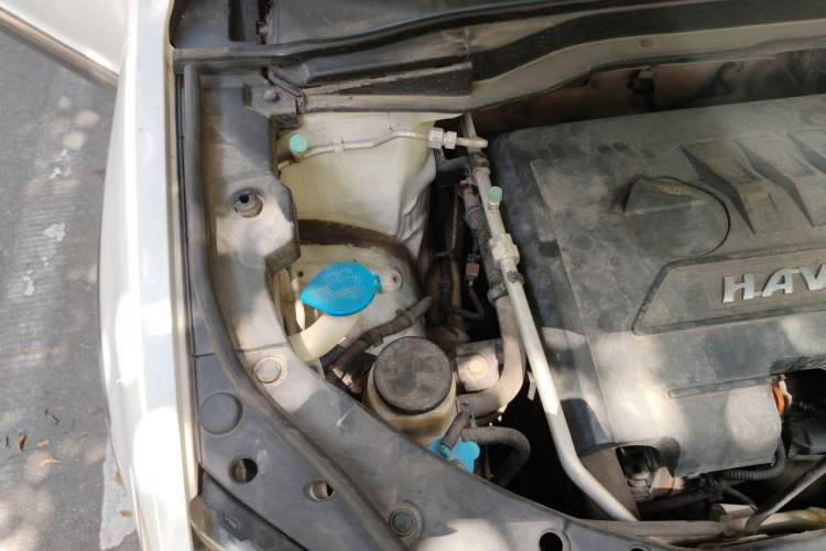 Used Haval H6 2014 Sport Version 1.5T Manual Two-Wheel Drive Elite Edition Engine Bay Right