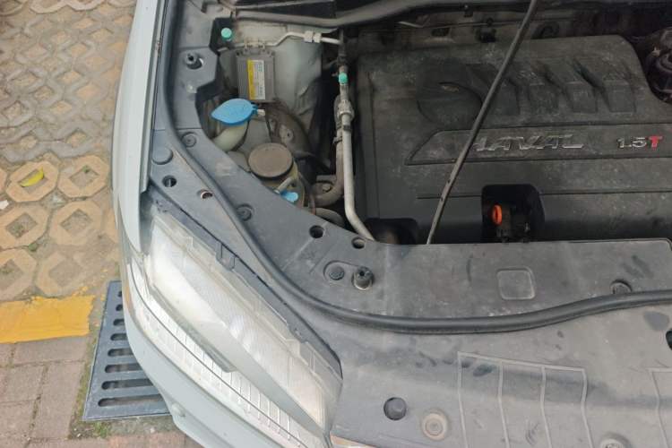 Used Haval H6 2014 Sport Version 1.5T Manual Two-Wheel Drive Elite Edition Engine Bay Right