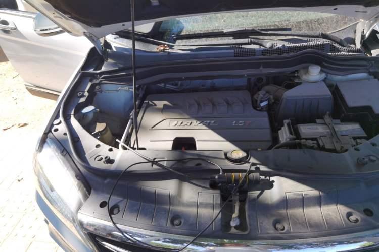 Used Haval H6 2014 Sport Version 1.5T Manual Two-Wheel Drive Elite Edition Engine Bay Right