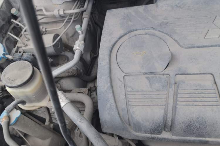 Used Haval H6 2014 Upgraded Model 1.5T Manual Two-Wheel Drive Elite Version Engine Bay Right