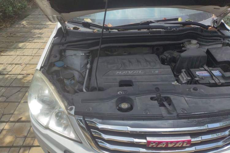 Used Haval H6 2014 Upgraded Model 1.5T Manual 4x4 Elite Version Engine Bay Right