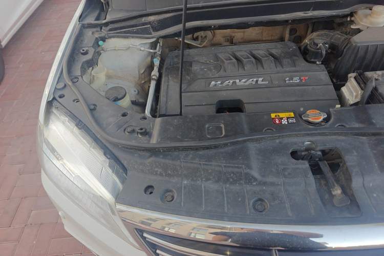 Used Haval H6 2014 Sport Version 1.5T Manual Two-Wheel Drive Elite Edition Engine Bay Right