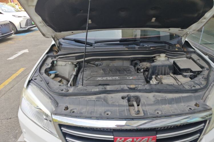 Used Haval H6 2014 Sport Version 1.5T Manual Two-Wheel Drive Elite Edition Engine Bay Right