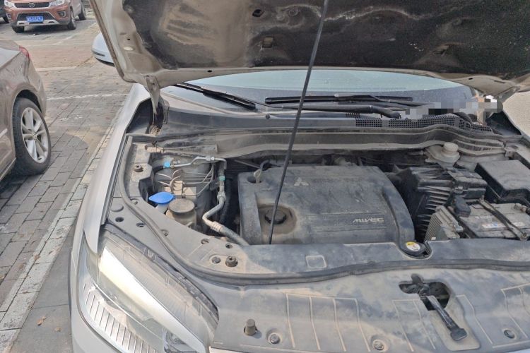 Used Haval H6 2014 Sport Edition 2.4L Automatic Elite Model Engine Bay Right