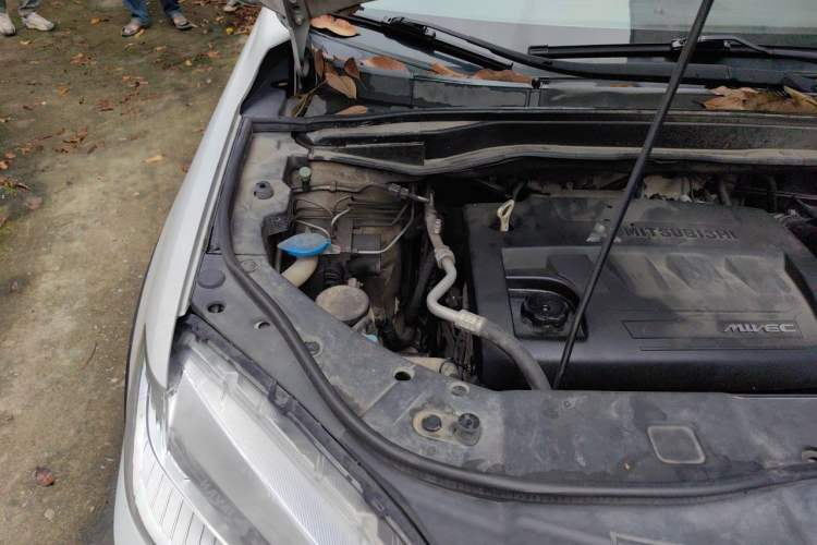 Used Haval H6 2014 Sport Edition 2.4L Automatic Elite Model Engine Bay Right