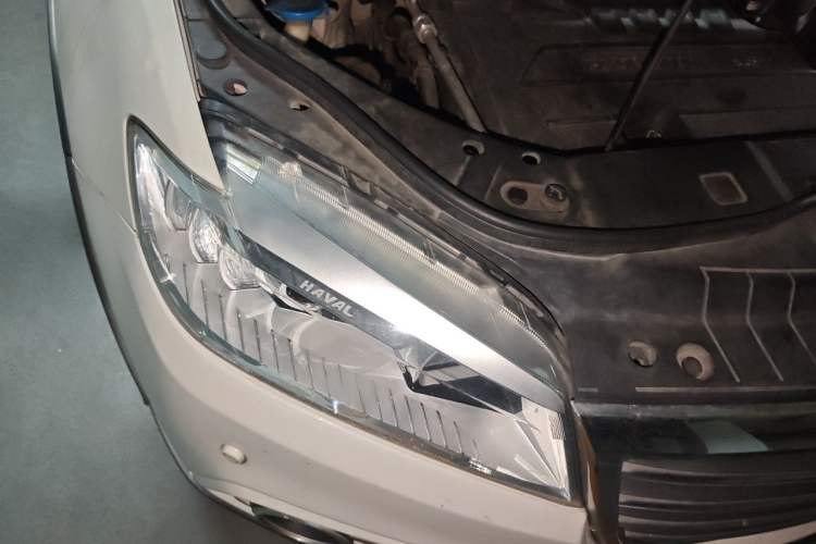 Used Haval H6 2014 Sport Version 1.5T Manual Two-Wheel Drive Elite Edition Engine Bay Right