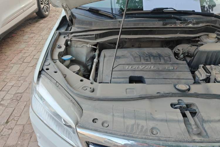 Used Haval H6 2014 Sport Version 1.5T Manual Two-Wheel Drive Elite Edition Engine Bay Right
