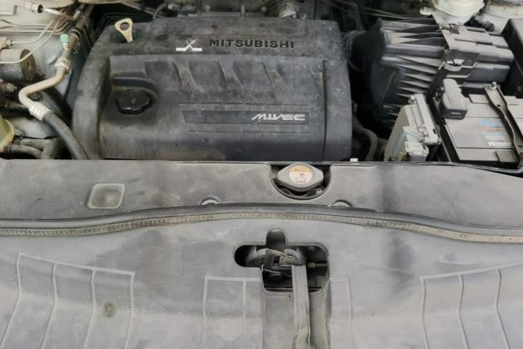 Used Haval H6 2014 Sport Edition 2.4L Automatic Elite Model Engine Bay
