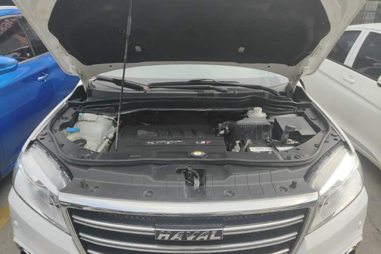 Used Haval H6 2014 Sport Version 1.5T Manual Two-Wheel Drive Elite Edition Engine Bay