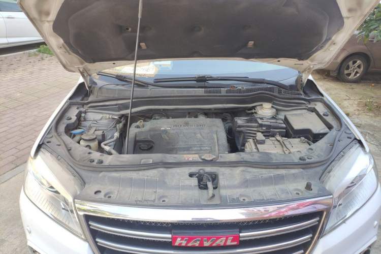 Used Haval H6 2014 Sports Edition 2.4L Automatic Prestige Model Engine Bay