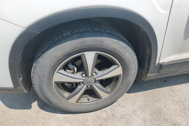 Used Haval H6 2014 Sport Edition 2.0T Diesel Manual Two-Wheel-Drive Elite Model Exterior 4