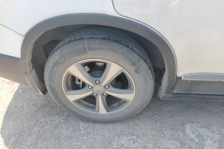 Used Haval H6 2014 Sport Edition 2.0T Diesel Manual Two-Wheel-Drive Elite Model Exterior 5