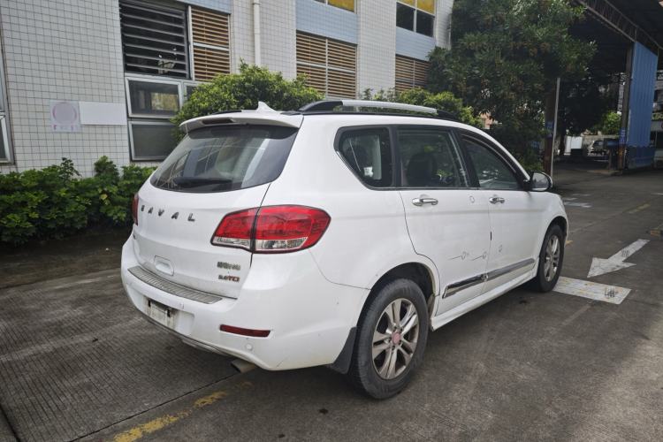 Used Haval H6 2014 Upgraded Model 2.0T Diesel Manual Two-Wheel Drive Elite Version Exterior 5