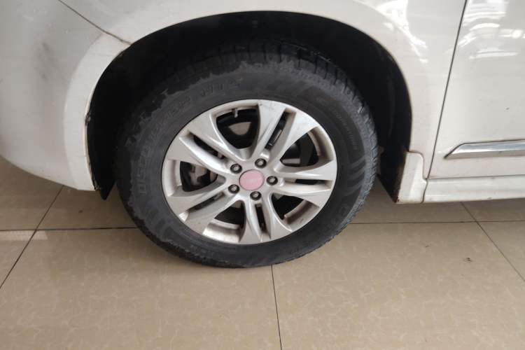Used Haval H6 2014 Upgraded Model 2.0T Diesel Manual Two-Wheel Drive Elite Version Exterior 7