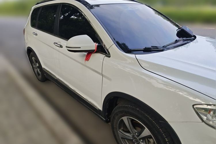 Used Haval H6 2014 Sport Version 1.5T Manual Two-Wheel Drive Elite Edition Front Right 45 Deg
