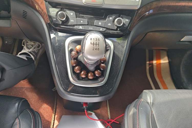 Used Haval H6 2014 Sport Version 1.5T Manual Two-Wheel Drive Elite Edition Gear Lever