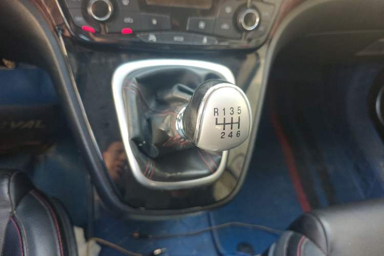 Used Haval H6 2014 Sport Version 1.5T Manual Two-Wheel Drive Elite Edition Gear Lever