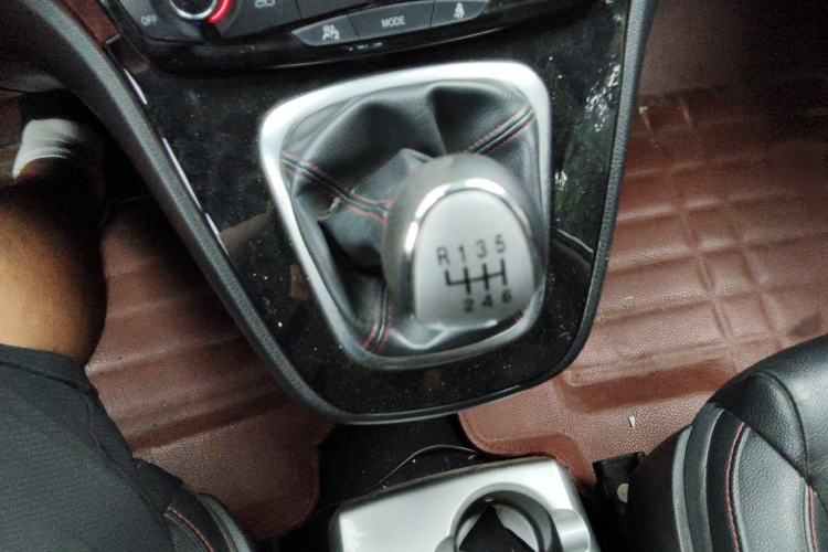 Used Haval H6 2014 Sport Version 1.5T Manual Two-Wheel Drive Elite Edition Gear Lever