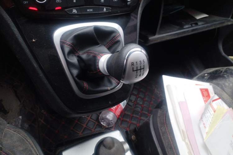 Used Haval H6 2014 Sport Version 1.5T Manual Two-Wheel Drive Elite Edition Gear Lever