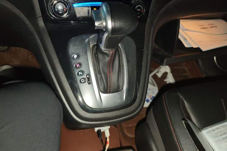 Used Haval H6 2014 Sports Edition 2.4L Automatic Prestige Model Gear Lever