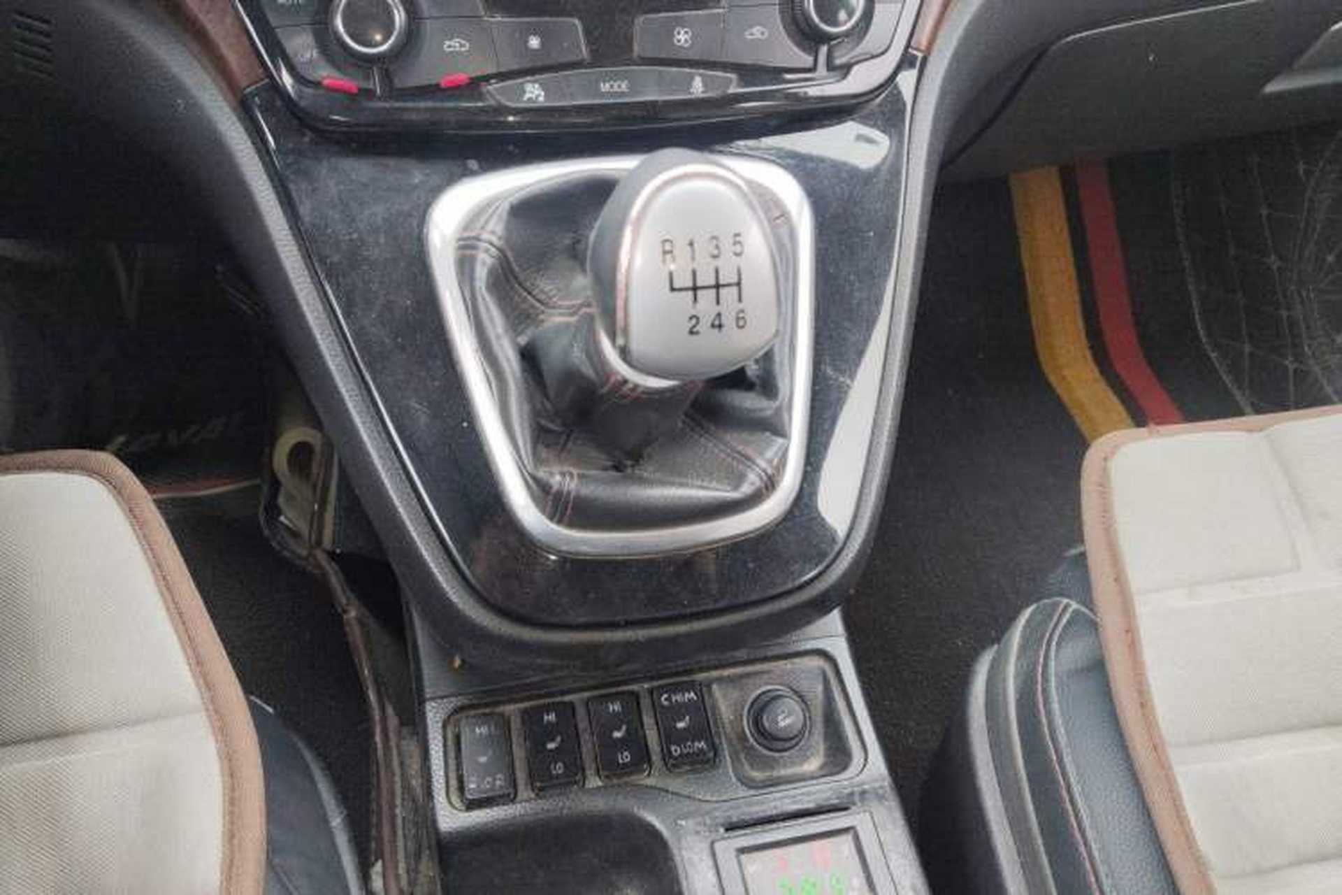 Used Haval H6 2014 Sport Version 1.5T Manual Two-Wheel Drive Elite Edition Gear Lever