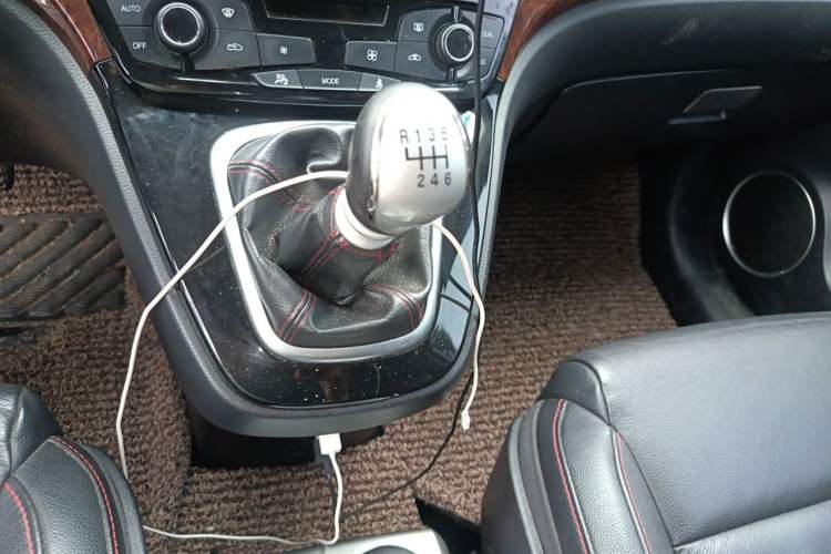 Used Haval H6 2014 Sport Version 1.5T Manual Two-Wheel Drive Elite Edition Gear Lever