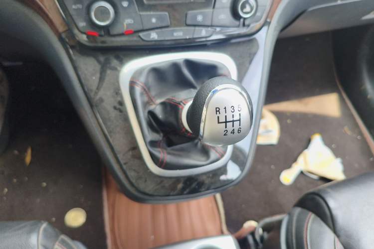Used Haval H6 2014 Sport Version 1.5T Manual Two-Wheel Drive Elite Edition Gear Lever