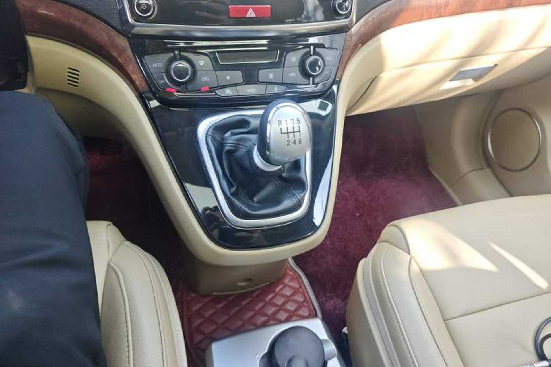 Used Haval H6 2014 Sport Version 1.5T Manual Two-Wheel Drive Elite Edition Gear Lever