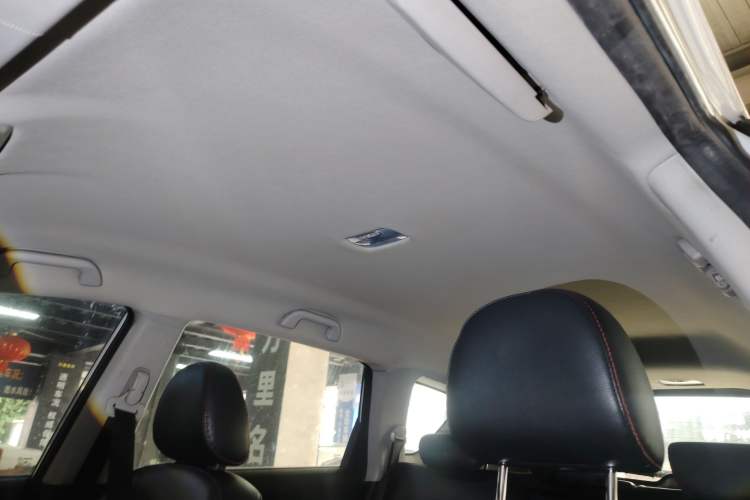 Used Haval H6 2014 Upgraded Model 2.0T Diesel Manual Two-Wheel Drive Elite Version Headliner