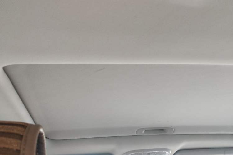 Used Haval H6 2014 Sport Version 1.5T Manual Two-Wheel Drive Elite Edition Headliner