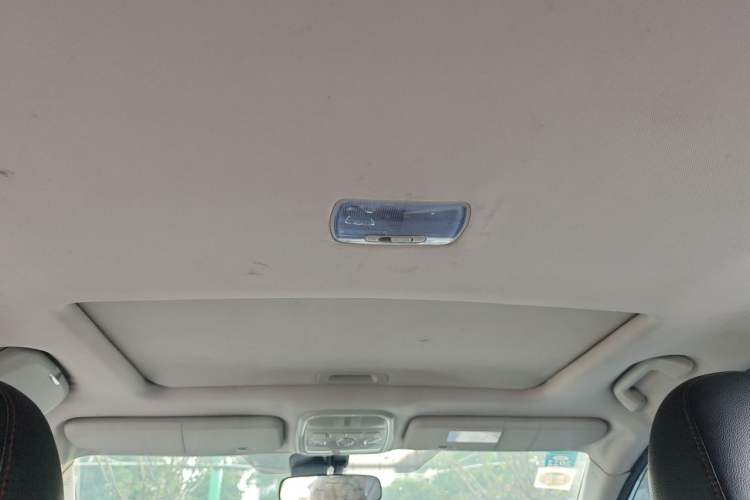 Used Haval H6 2014 Sport Version 1.5T Manual Two-Wheel Drive Elite Edition Headliner