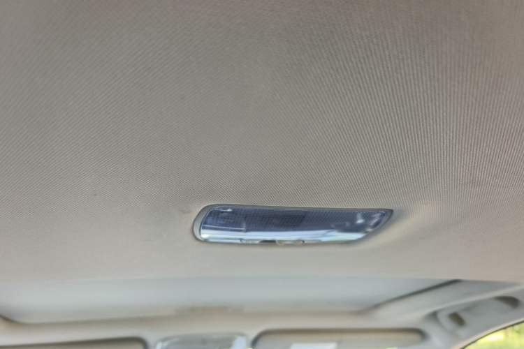 Used Haval H6 2014 Sport Version 1.5T Manual Two-Wheel Drive Elite Edition Headliner