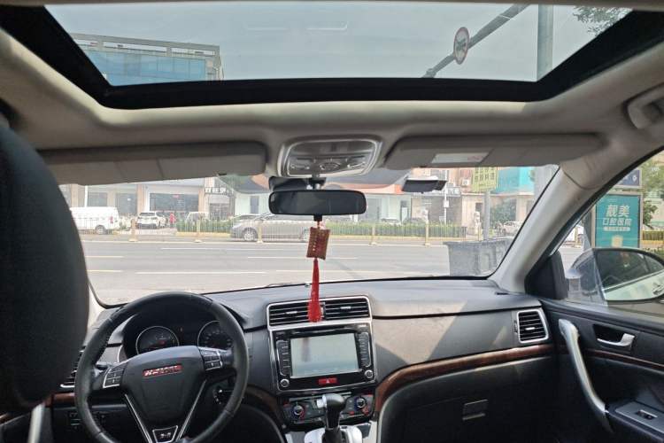 Used Haval H6 2014 Sport Edition 2.4L Automatic Elite Model Headliner