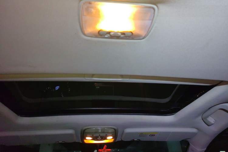 Used Haval H6 2014 Sport Version 1.5T Manual Two-Wheel Drive Elite Edition Headliner