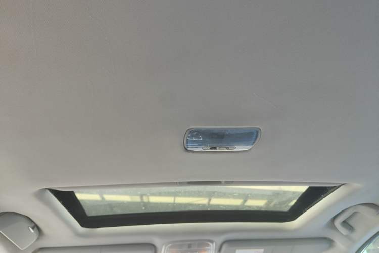 Used Haval H6 2014 Sport Version 1.5T Manual Two-Wheel Drive Elite Edition Headliner