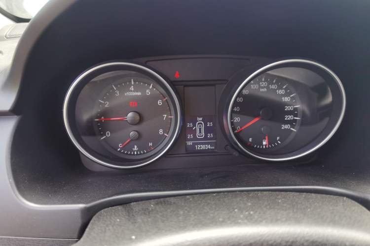 Used Haval H6 2014 Sport Version 1.5T Manual Two-Wheel Drive Elite Edition Instrument Cluster