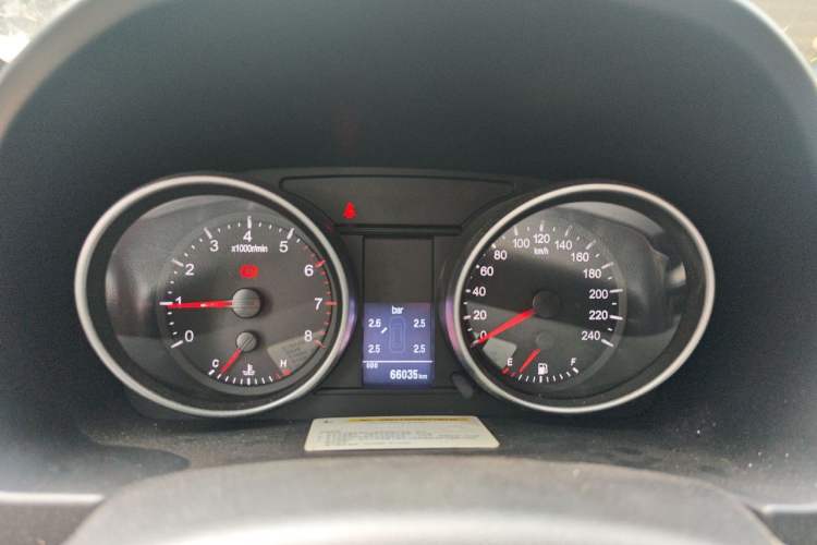 Used Haval H6 2014 Sport Version 1.5T Manual Two-Wheel Drive Elite Edition Instrument Cluster