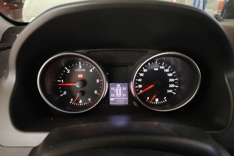 Used Haval H6 2014 Upgraded Model 2.0T Diesel Manual Two-Wheel Drive Elite Version Instrument Cluster