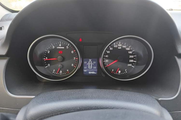 Used Haval H6 2014 Sport Version 1.5T Manual Two-Wheel Drive Elite Edition Instrument Cluster