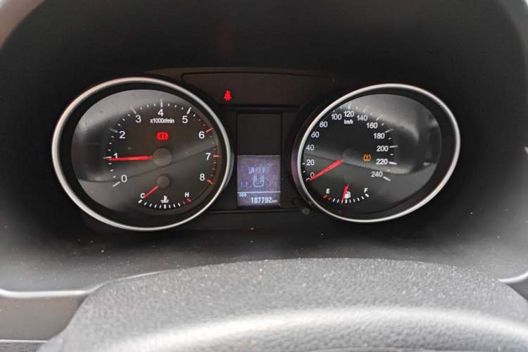 Used Haval H6 2014 Sport Version 1.5T Manual Two-Wheel Drive Elite Edition Instrument Cluster