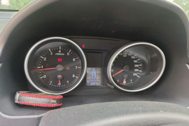 Used Haval H6 2014 Sport Version 1.5T Manual Two-Wheel Drive Elite Edition Instrument Cluster