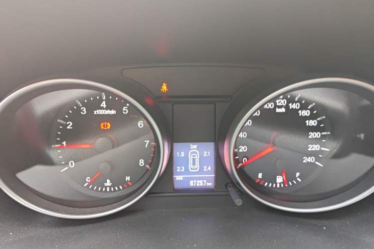 Used Haval H6 2014 Upgraded Model 1.5T Manual Two-Wheel Drive Elite Version Instrument Cluster
